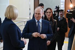 Путин порадовался отсутствию денежной черной дыры в Чувашии