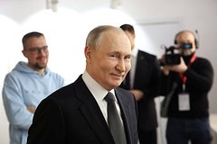 Путин примерил «бушлат из России»