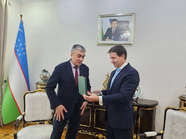Директор ИКСА РАН встретился с Чрезвычайным и Полномочным Послом Узбекистана в РФ