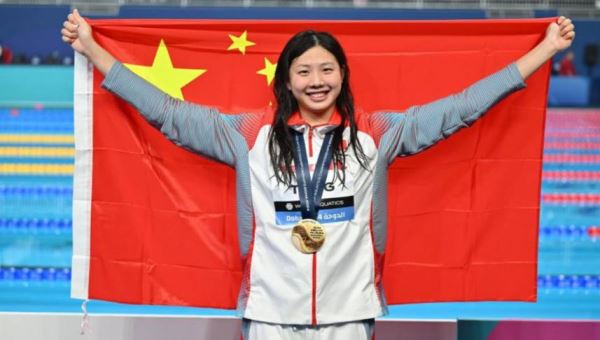 Китайская спортсменка завоевала золото на дистанции 100 метров брассом