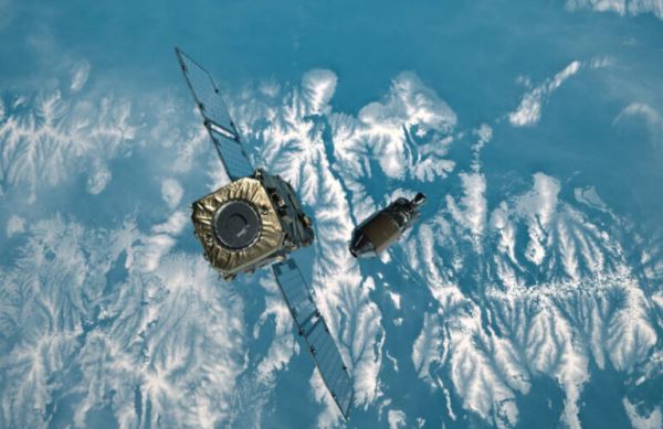 Японский спутник для изучения космического мусора вывели на орбиту Земли