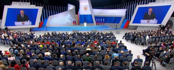 Владимир Путин выступил с Посланием Федеральному Собранию